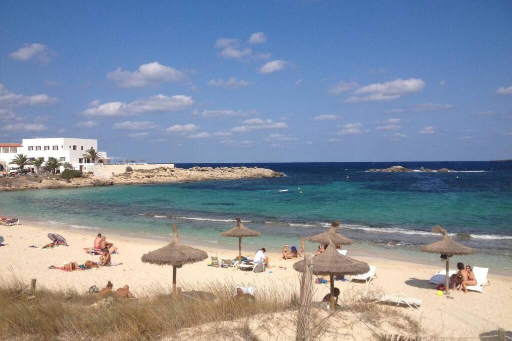 Appartement Es Pujols proche plage, vue mer Buitenkant foto