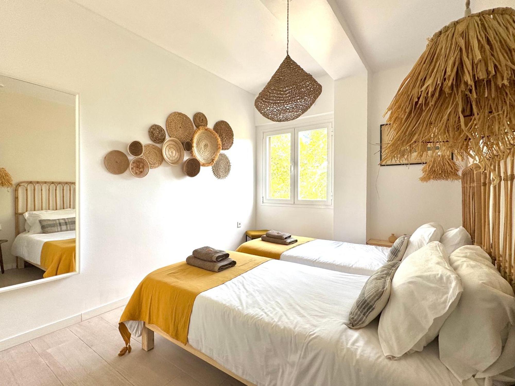 Appartement Es Pujols proche plage, vue mer Buitenkant foto