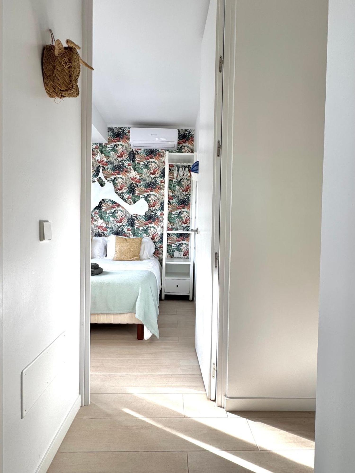 Appartement Es Pujols proche plage, vue mer Buitenkant foto